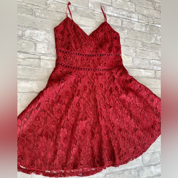 Francesca’s Collections: Mi Ami Dress - Picture 2 of 10